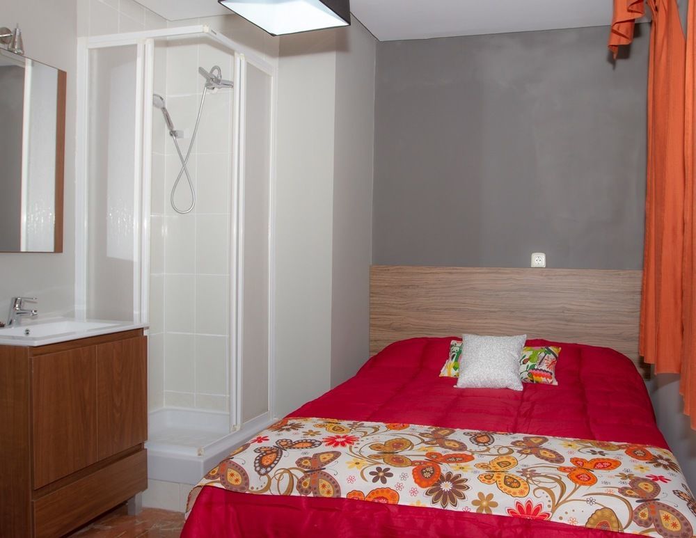 Alhambra Zoom Guest house 2*